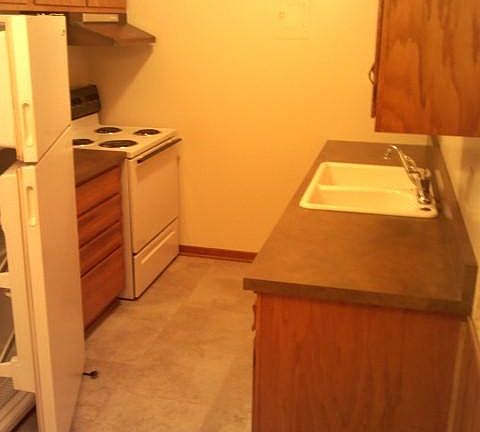 4th image of 1115 Dale Pl