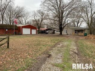 3980 Coneflower Rd, Pinckneyville, IL 62274