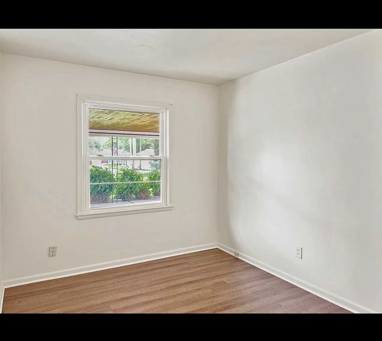 3 bed, 1040 sqft, $1,500 — Photo 2