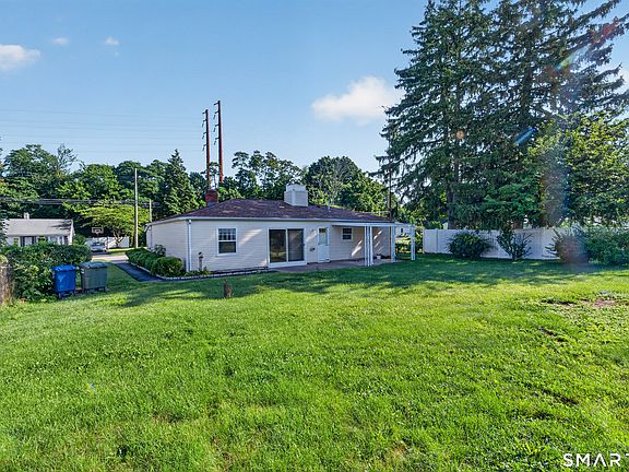3rd image of 105 Bear Paw Rd