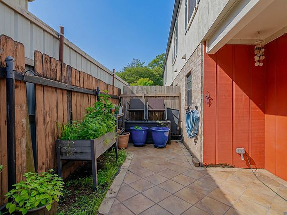 4th image of 2245 King Arthur Blvd APT 8-B