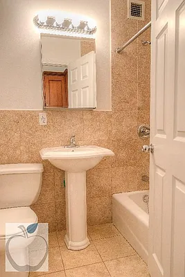 Rented by HOME RESIDENTIAL LLC | media 31