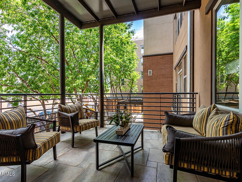 1st image of 1326 N CENTRAL Avenue #209