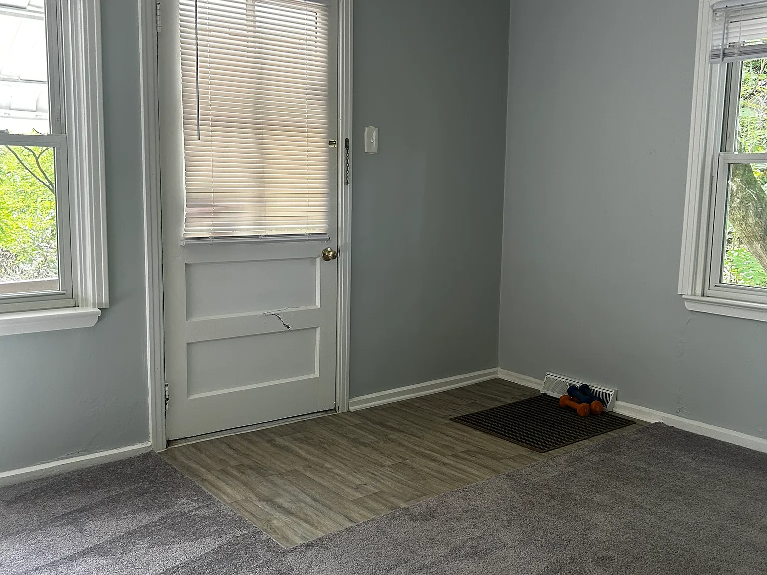 3 bed, 1000 sqft, $1,100 — Photo 4