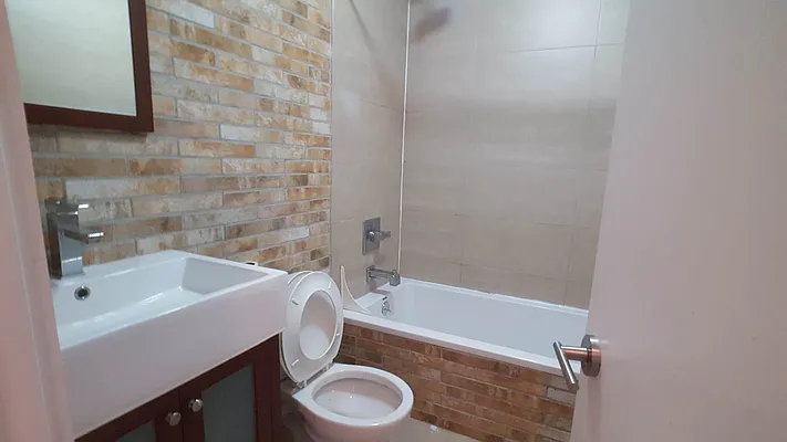 Rented by Evergreen Apartments BK | media 12