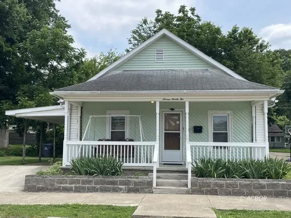 792 Poplar St, Nelsonville, OH 45764