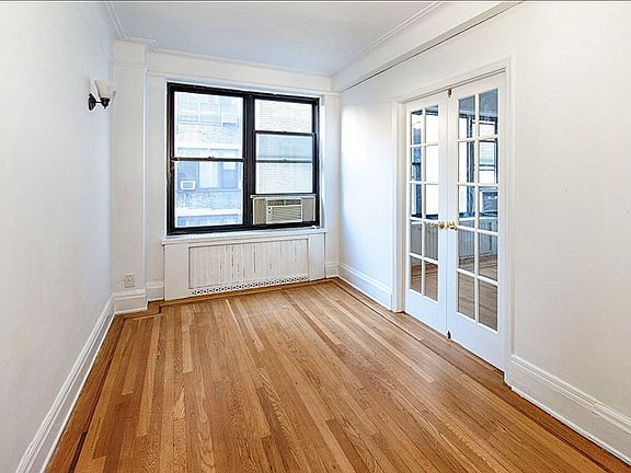 4th image of 7 Park Ave APT 102