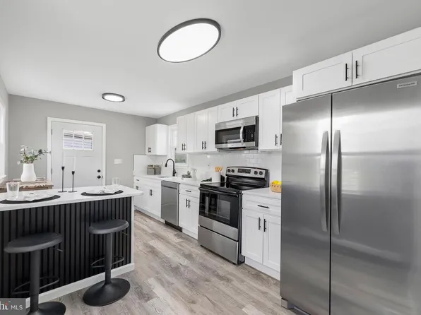 3506 Cornwall Ct, Baltimore, MD 21222