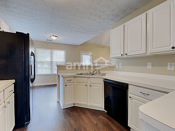 3rd image of 448 Ash Trace Ln