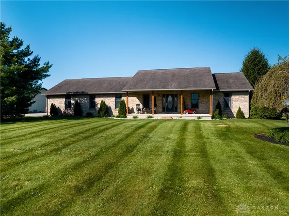 6735 Selma Rd, South Charleston, OH 45368