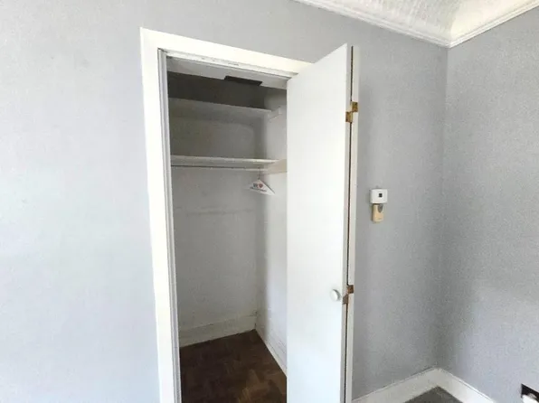 115 S 7th St, Lindenhurst, NY 11757