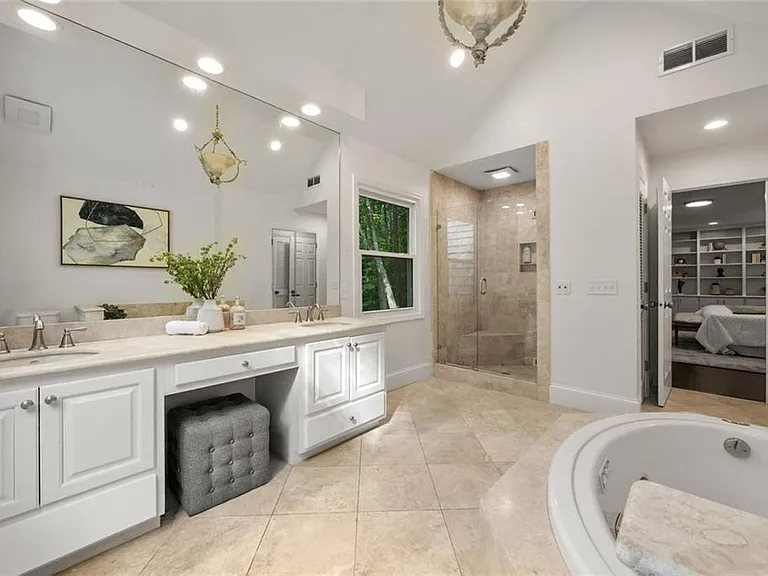 1260 Heards Ferry Rd — Photo 42