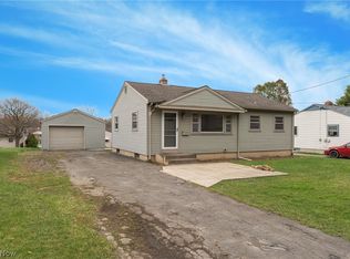 1859 Mathews Rd, Poland, OH