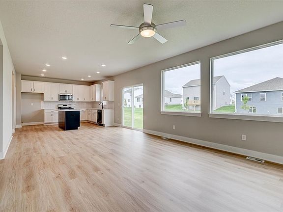 5th image of 6814 Bright St
