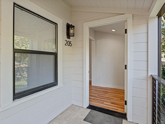 4th image of 205 Washington Avenue