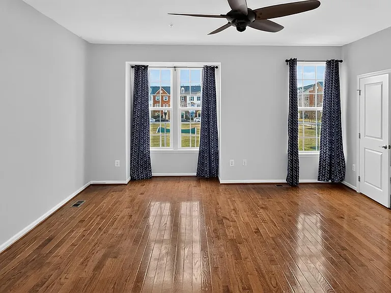 5363 S Center Dr — Photo 16