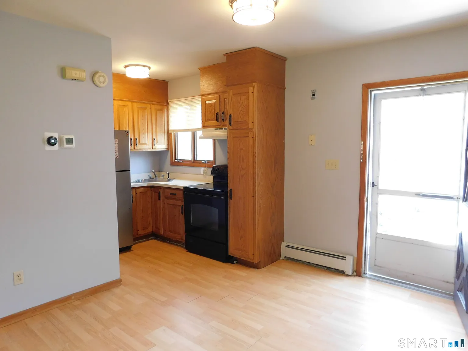 1 bed, 1.0 bath, 360 sqft, $1,900 — Photo 4