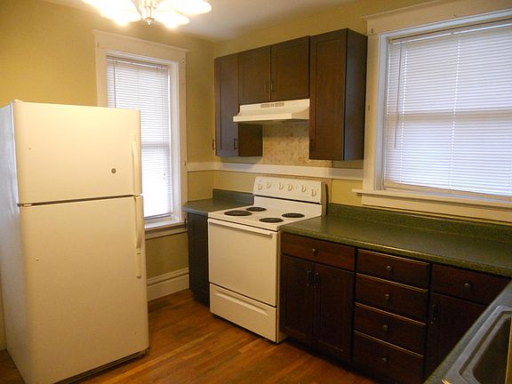 3rd image of 2116 Geyer Ave #St1