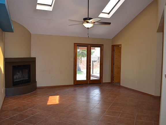 4th image of 886 San Juan Ave