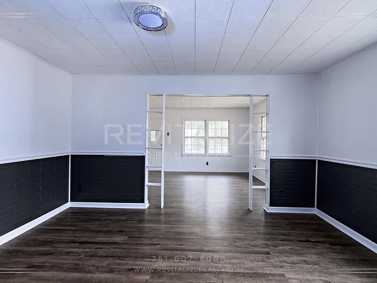 2121 Barron Pl — Photo 13