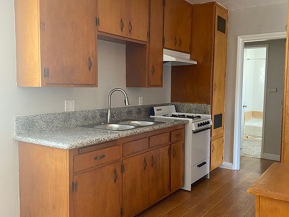 4th image of 13425 Mulberry Dr APT 15