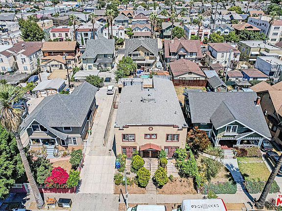 3rd image of 1662 S Hobart Blvd