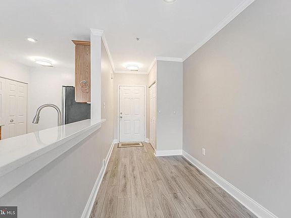 5th image of 25280 Lake Shore Sq Unit 102
