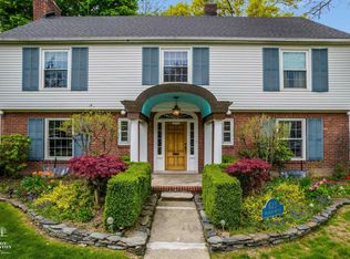 623 Westchester Rd, Grosse Pointe Park, MI 48230