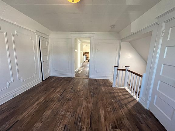 3rd image of 432 S 6th Ave Floor 3
