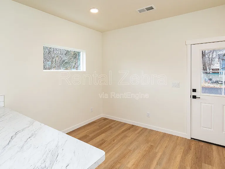 663 SE Dunham St #2 — Photo 12
