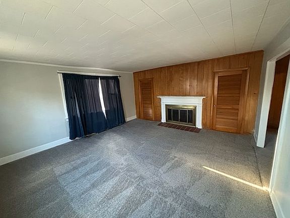3rd image of 184 1/2 North St #2