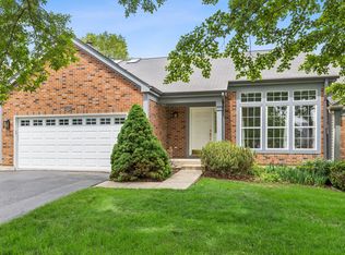 6142 Golfview Dr, Gurnee, IL