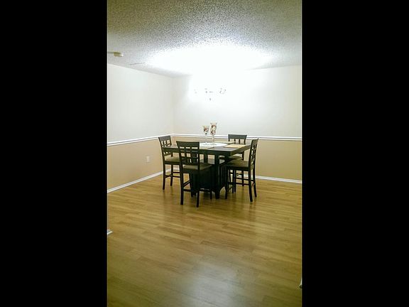 Large dining room, can accommodate up to 8 seat dining set