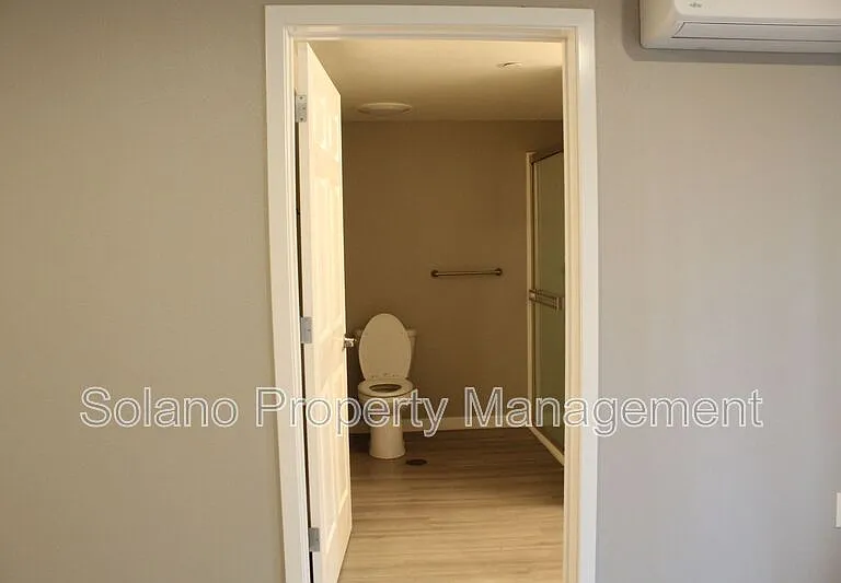 2401 Broadway St #107 — Photo 19