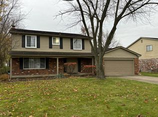 18161 Santa Ann Ave, Lathrup Village, MI