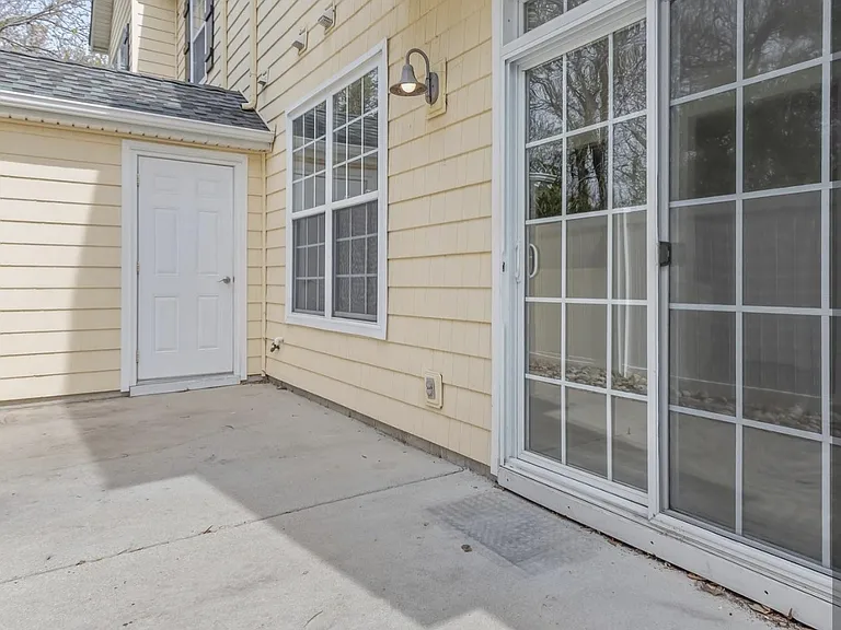 1180 Grace Hill Dr — Photo 8