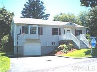 17 Beverly Rd, Kent Lakes, NY 10512