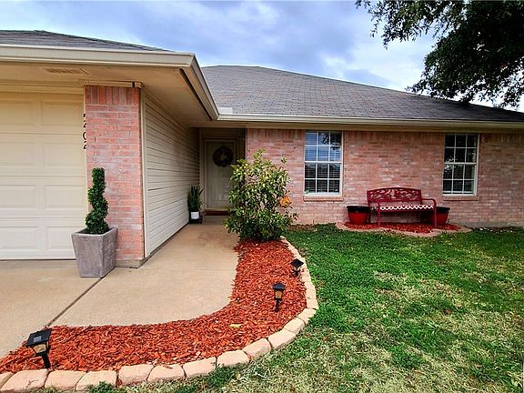 3rd image of 5402 Vail Dr