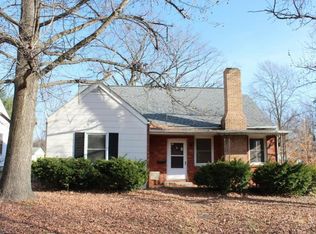 601 N Almond St, Carbondale, IL 62901