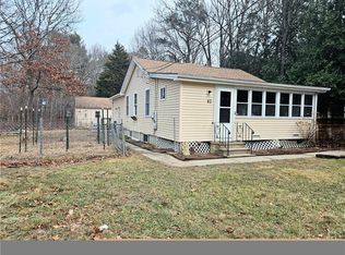 82 Wood St, Coventry, RI 02816