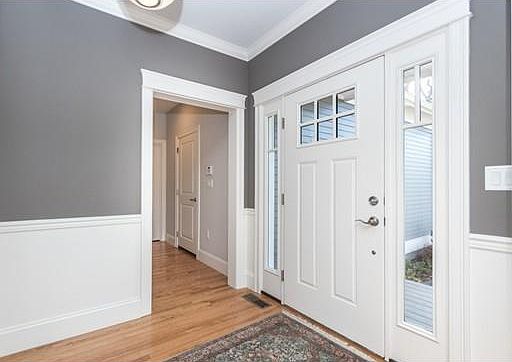 5th image of 20 Woodmere Dr #10