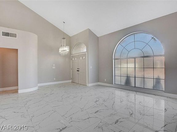 4th image of 931 Alta Oaks Dr