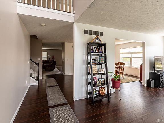 3rd image of 402 Chapelgate Dr