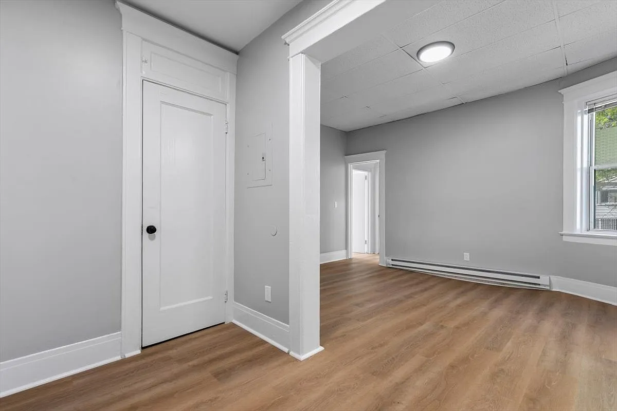 20 Riverview Road - 103 — Photo 1