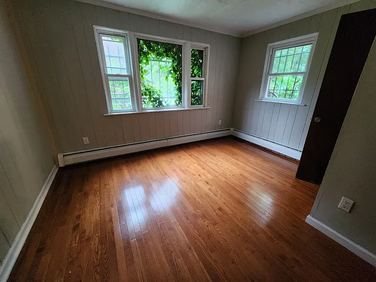 26 Lyon St #11 — Photo 4
