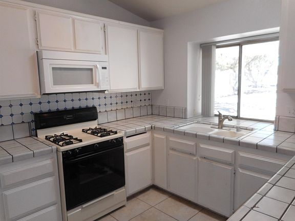 3rd image of 7130 Jenkins Ave