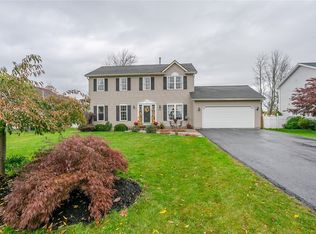 30 Larrigan Xing, Brockport, NY 14420