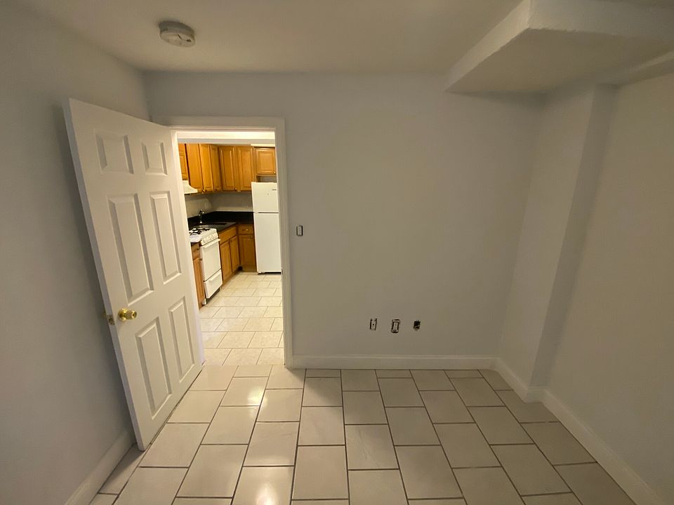 1st image of 399 Broadway #4