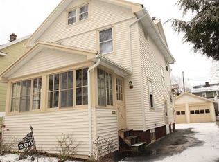 200 Salisbury St, Rochester, NY 14609