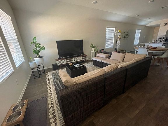 3rd image of 144 Granary Dr